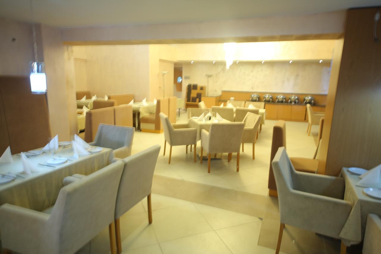 Momona Hotel Addis Abeba Zewnętrze zdjęcie