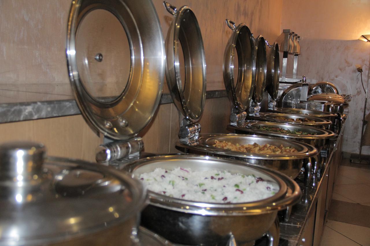 Momona Hotel Addis Abeba Zewnętrze zdjęcie
